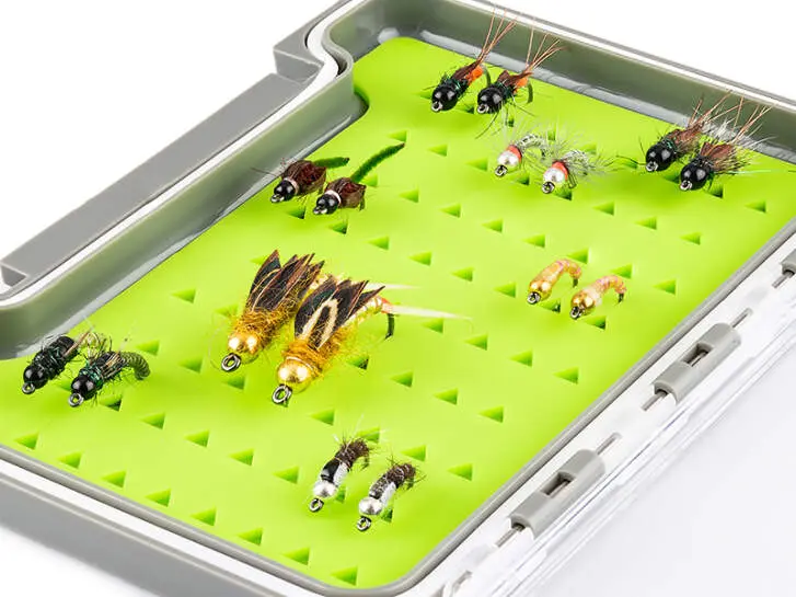 Fliegenset hotfly BRASS BEAD NYMPHS EVO LTD - 16 Fliegen BL mit Box